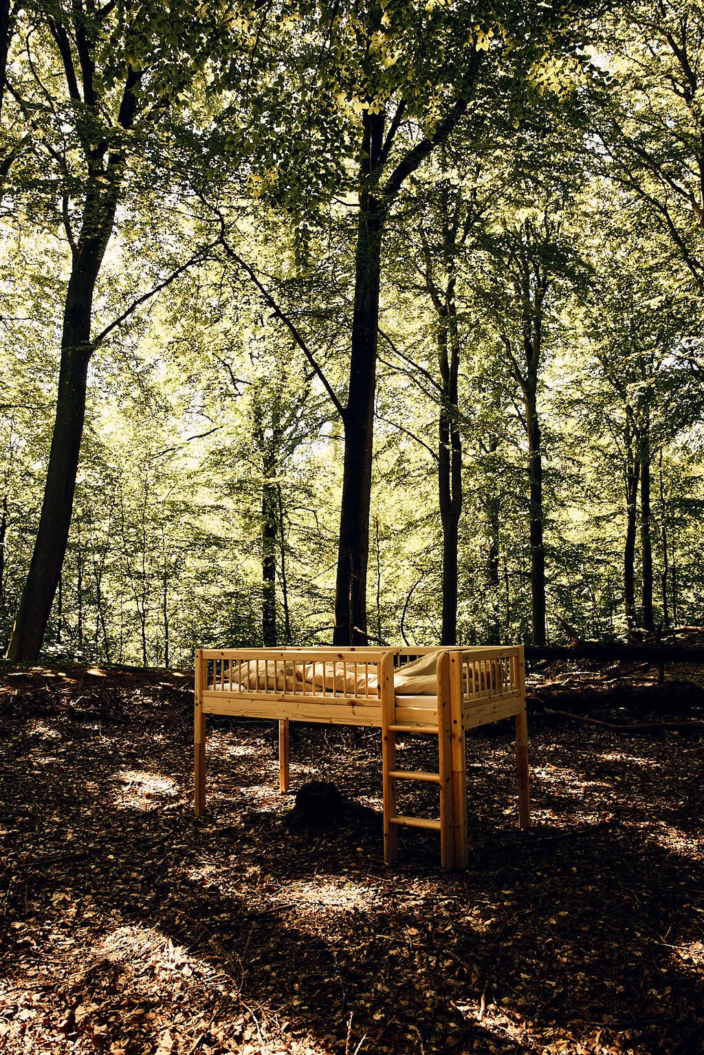 Lit mi-hauteur avec barrières de sécurité, 90x200 cm, pin