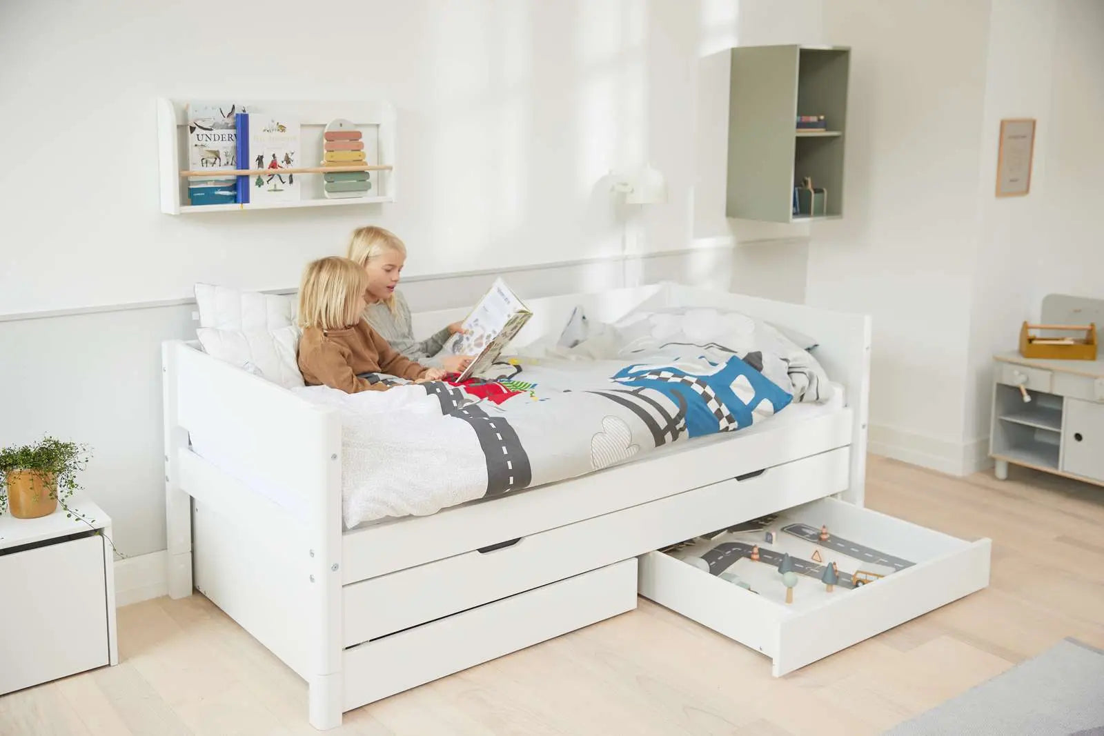 Lit simple avec lit gigogne et rangement, 90x200 cm, Blanc